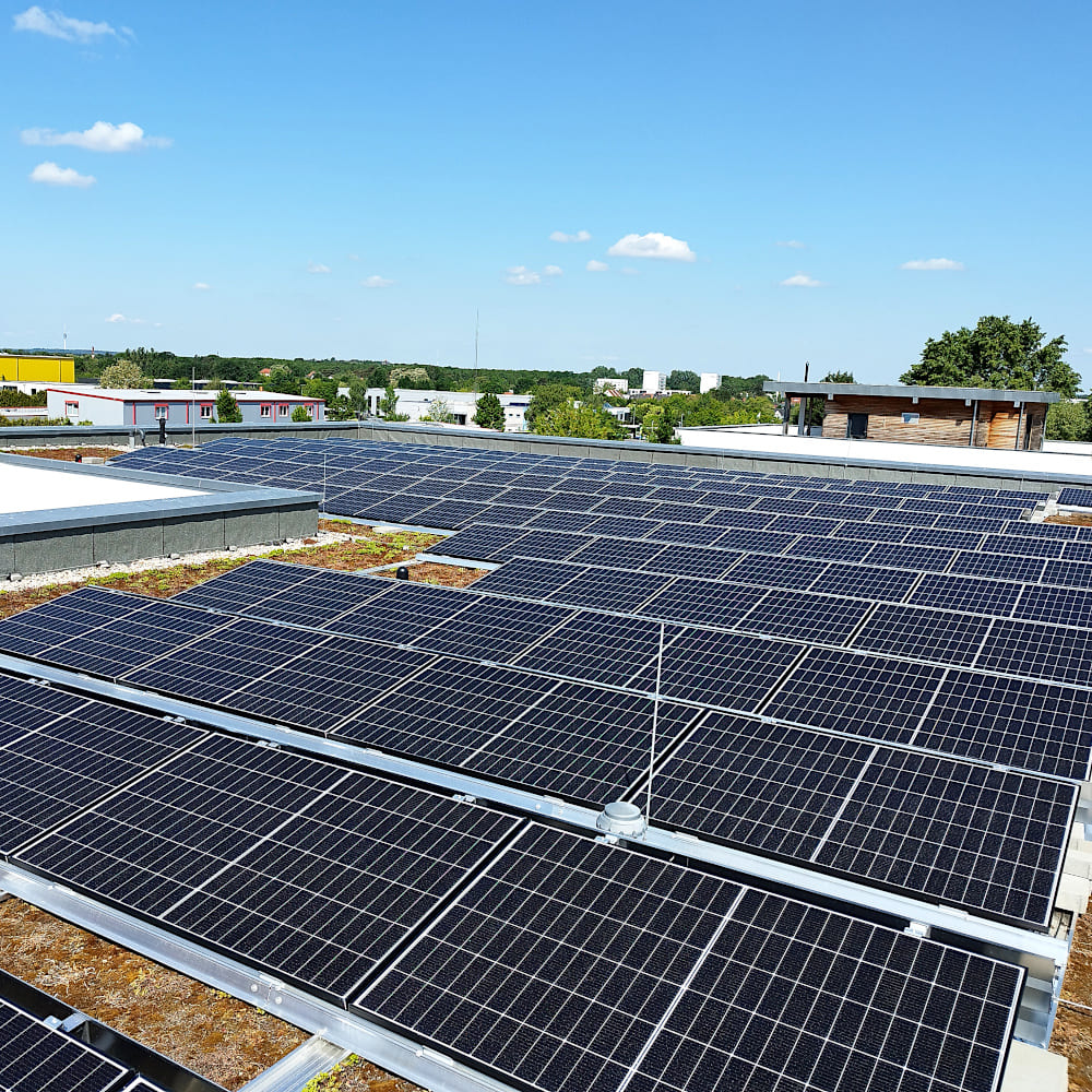 PV-Anlage von EMIS Electrics auf einem Gewerbeobjekt in Berlin-Stahnsdorf